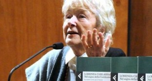 Lorenza Carlassare, costituzionalista di spicco dei 35 saggi nominati da Letta, denuncia il rischio che la Costituzione venga stravolta in senso autoritarista e minaccia di andarsene.