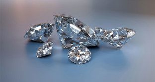 Investire in diamanti conviene per il futuro? Più che alle truffe, bisogna stare attenti a sapere qualcosa in più di questo mercato peculiare. Non è come comprare oro.