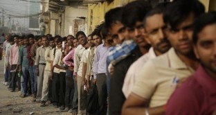 Nuovi limiti per stretta sul contante in India