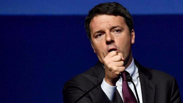 40 senatori PD, tra cui alcuni vicini al segretario Matteo Renzi, firmano una lettera contro le elezioni anticipate. C'è il rischio per l'ex premier di subire nei prossimi mesi una disfatta alle amministrative, che gli impedirebbe di tornare al governo.
