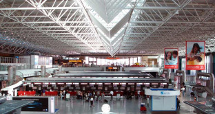 Molti aeroporti italiani hanno deciso di chiudere a causa dell'emergenza coronavirus. 
