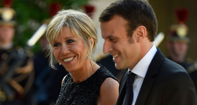 Ecco chi è Brigitte Trogneux, la moglie di Emmanuel Macron, candidato all'Eliseo.