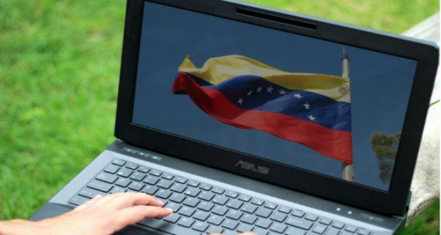 Molte famiglie venezuelane stanno sfamandosi con internet. Non solo Bitcoin, anche passare l'intera giornata a giocare online serve per resistere alla crisi. 