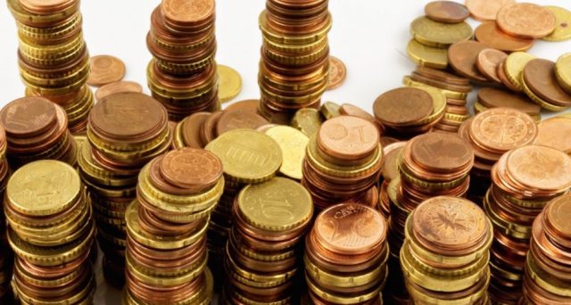 Stop al conio delle monete da 1 e 2 centesimi: cosa cambierà per i prezzi, si arrotonderà davvero? 