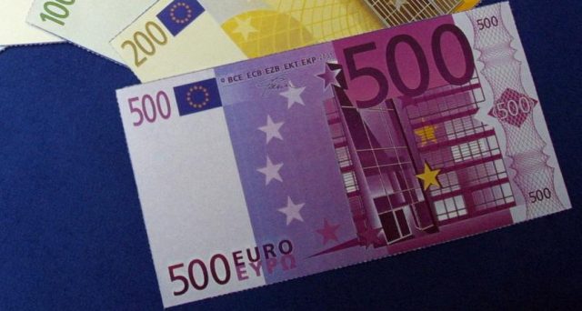 Dal 27 gennaio non saranno più prodotte le banconote da 500 euro mentre da maggio arrivano le nuove banconote da 100 e 200 euro a prova di falsari. 