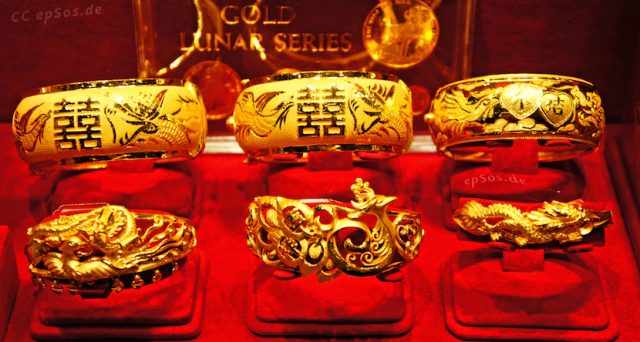 La Cina compra oro e le quotazioni salgono ai massimi dal giugno scorso. Perché Pechino sta tornando a dichiarare più metallo tra le sue riserve?