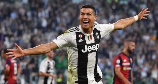 Cristiano Ronaldo spinge la Juventus sul campo e anche fuori. L'appeal social dei bianconeri esplode dall'arrivo del portoghese a Torino. 