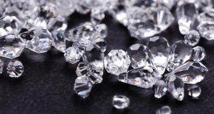 Continua a far scalpore l'indagine legata alla truffa dei diamanti che ha coinvolto molti risparmiatori, una vicenda che porta con sé molte considerazioni. 