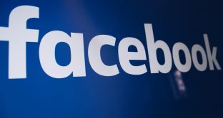 Alcuni casi noti in cui Facebook e i social hanno causato la perdita del lavoro per alcuni giovani. 