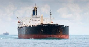 Il Venezuela starebbe incrementando velocemente le esportazioni di petrolio, malgrado l'embargo americano. La Russia gli darebbe una mano con operazioni sospette in mare. 
