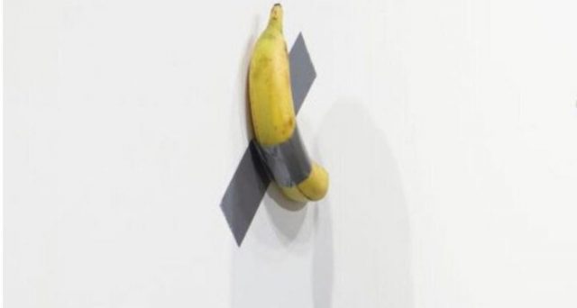 David Datuna ha mangiato l'ultima opera dell'italiano Maurizio Cattelan, una banana attaccata al muro con lo scotch e che era stata venduta all'asta per 120.000 dollari. Com'è possibile che valga così tanto?