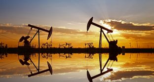 Con l'IPO di Aramco in corso, i sauditi non possono permettersi di deludere le aspettative del mercato riguardo al taglio dell'offerta di petrolio da parte dell'OPEC. Ma l'accordo non reggerà e l'America ne approfitta ormai da anni. 
