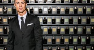 Italia Independent e il brand di Cristiano Ronaldo hanno stretto un accordo quinquennale per la produzione eyewear. La prima collezione sarà pronta per la stagione primavera/estate 2020. Le azioni di Lapo Elkann schizzano del 50% in poche ore. 