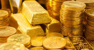 Ray Dalio consiglia alle nuove generazioni di avere anche l’oro tra gli asset disponibili. 