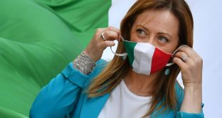 Sondaggi sempre più felici per Fratelli d'Italia, mentre la Lega di Matteo Salvini arranca. Il fronte 