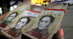 Il Venezuela ha finito la carta per stampare i bolivares