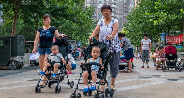 Il calo delle nascite preoccupa la Cina