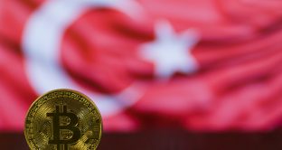 Caccia ai Bitcoin con il crollo della lira turca