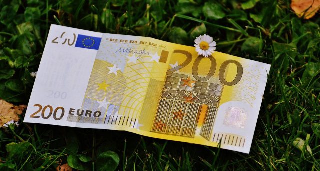 Bonus 200 euro a chi prende il reddito di cittadinanza