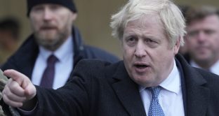 Brexit, Johnson minaccia l'Europa