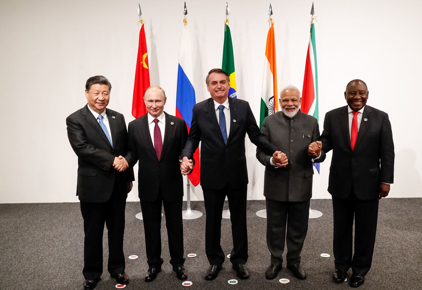 I BRICS fanno il solletico all'Occidente, sono una lega di paesi  squattrinati