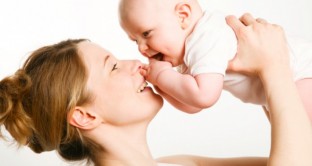 L'assegno di maternità è un'agevolazione per le mamme: ecco cos'è e come presentare la domanda.