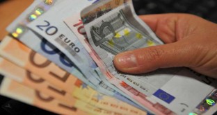 Per quali tipologie di trasferimento fondi è rimasto in vigore il limite dei 999,99 euro?