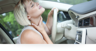 Aria condizionata in auto, se non usata correttamente, secondo il Codice della strada l'articolo 157 comma 7-bis, si rischia una multa salata.