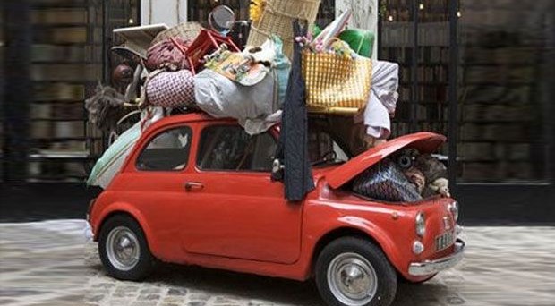 Multe fino ai 335 euro per gli automobilisti che non rispettano il posizionamento dei bagagli: ecco cosa dice la legge