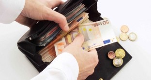 Secondo i giudici del Tribunale del Lavoro 4 euro l'ora come paga sono troppo pochi e violano la Costituzione.