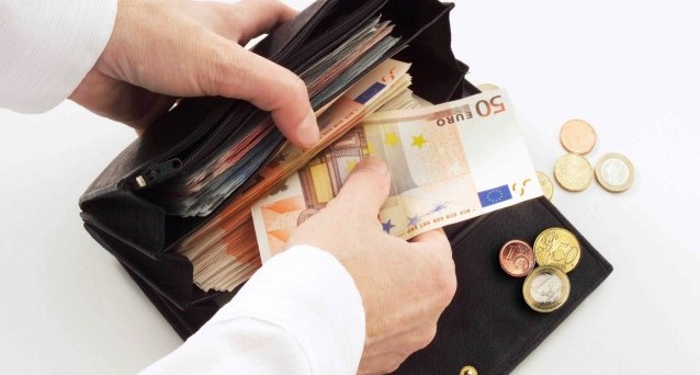 Secondo i giudici del Tribunale del Lavoro 4 euro l'ora come paga sono troppo pochi e violano la Costituzione.