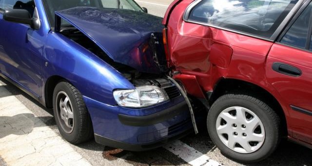 Qual è il risarcimento più conveniente in caso di incidente stradale? Vediamo insieme in cosa si differenziano i tipi di risarcimento.