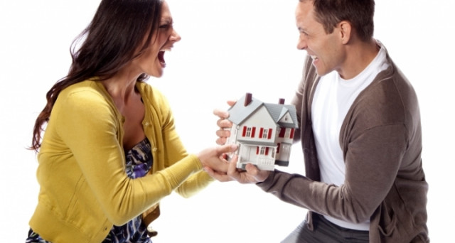 In caso di separazione, i coniugi perdono le agevolazioni previste per l’acquisto della prima casa? In merito si è espressa di recente l’Agenzia delle Entrate. Vediamo di cosa si tratta.

