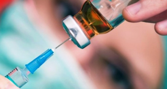 Vaccini obbligatori per frequentare la scuola, ecco quali sono e cosa rischiano i genitori.