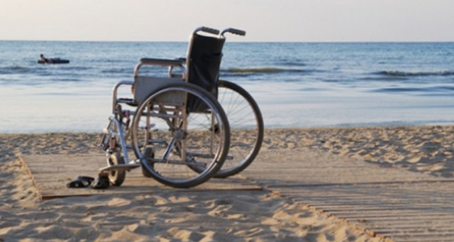 Nell'Isee dei disabili devono essere considerati, nel reddito, gli eventuali risarcimenti e i trattamenti assistenziali e previdenziali?
