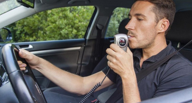 L'alcol test va eseguito subito, al momento in cui si ferma l'automobilista in evidente o sospetto stato di ebbrezza alla guida o può anche essere eseguito dopo?