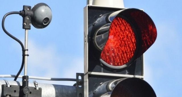 Il Vista Red dice che sei passato con il semaforo rosso? Il ricorso contro la multa non è facile.