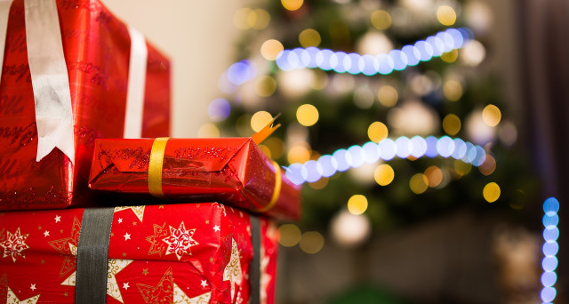 Pacchi smarriti da Poste e corrieri: un Natale nel caos per molti consumatori che hanno dovuto fare a meno del regalo. 