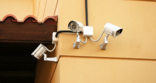 Possono essere installate telecamere in condominio? Chi decide? Qual è il limite tra privacy e sicurezza?