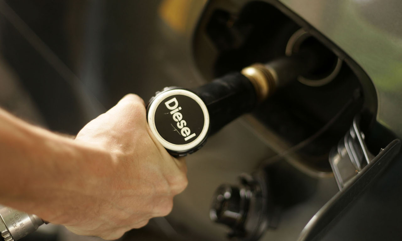 Il bonus benzina e diesel al distributore avrà vita breve o sarà prorogato? Cosa aspettarsi dopo la Pasqua
