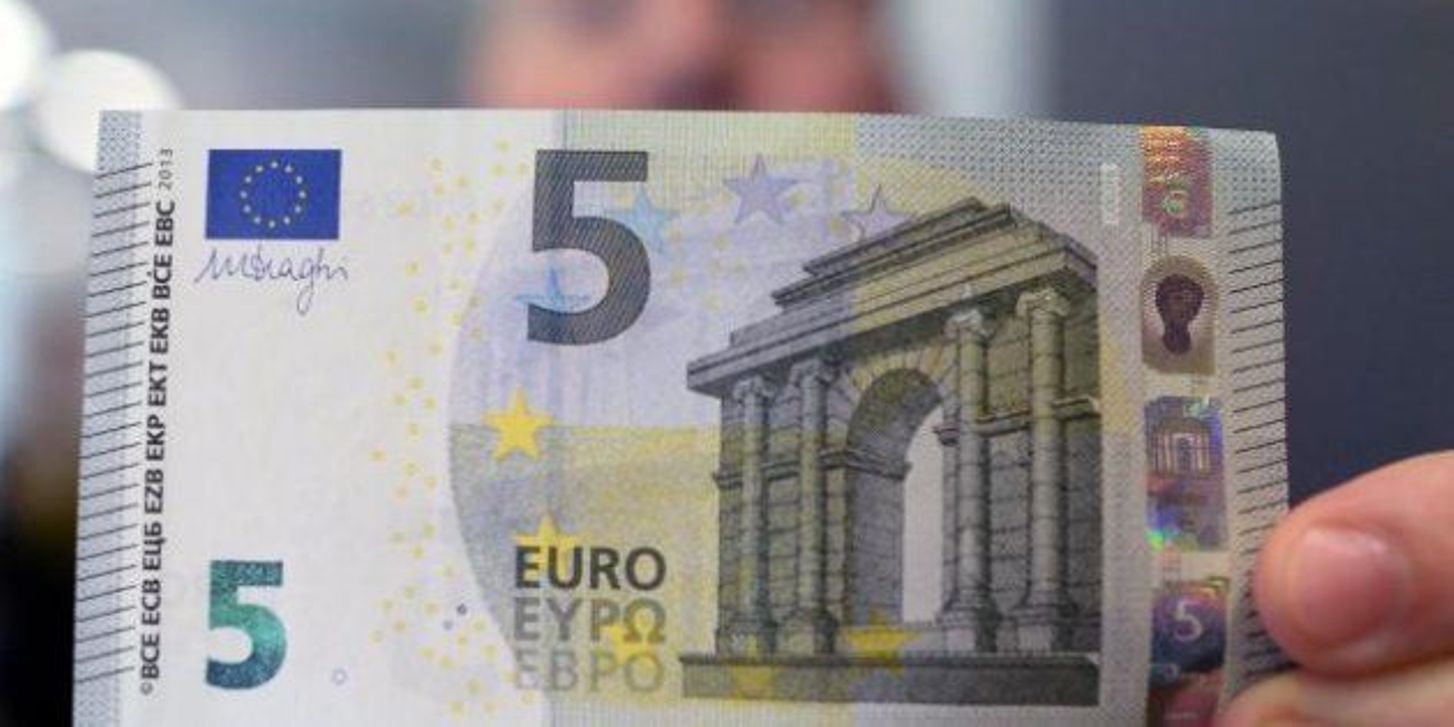 Banconote da 5 euro che possono valerne 100: come muoverle per