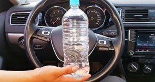 bottiglia-acqua-auto