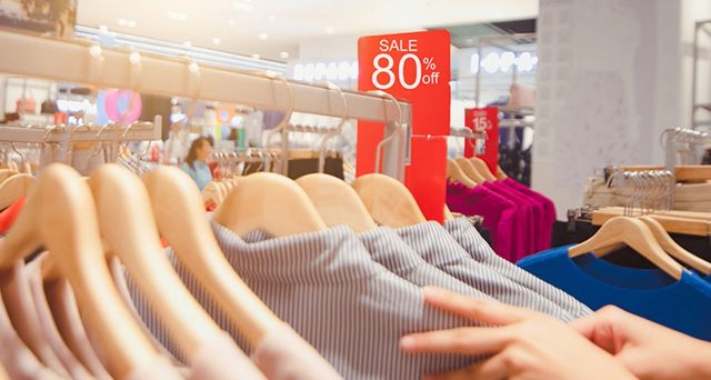 Saldi invernali: reso merce e rimborso. Le linee guida per i consumatori e differenze tra acquisti online e in negozio.