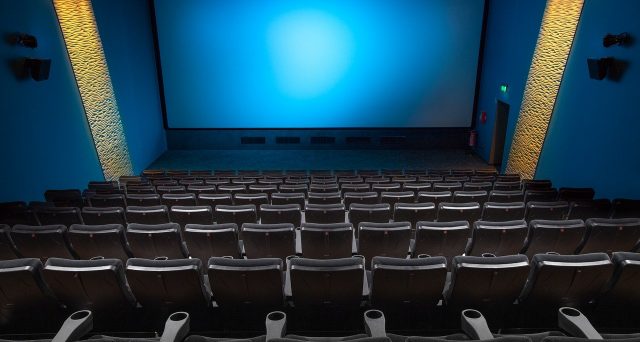 Si possono comprare biglietti di cinema, teatro e concerti con il reddito di cittadinanza?