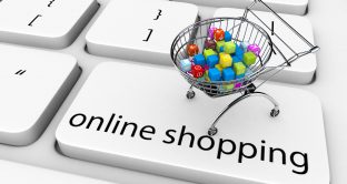 Shopping online a gonfie vele durante l’emergenza coronavirus. Cambiano le abitudini degli italiani di fare la spesa senza spostarsi da casa.