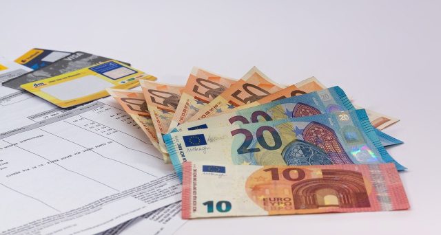 La sanzione amministrativa va da 500 a 2.000 euro.
