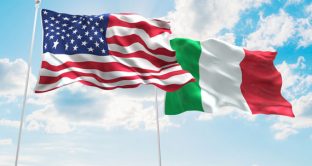 Rispondendo ad un quesito confermiamo la possibilità di ricorrere alla totalizzazione prevista dall'accordo fra Italia e USA.