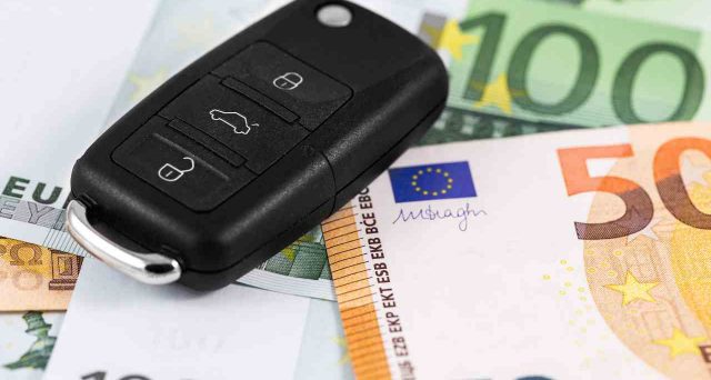 Nuovi incentivi auto 2022 fino a 5.000 euro con rottamazione, ecco come e per quali vetture