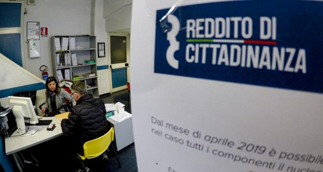 Quanti anni di residenza in Italia servono per avere il reddito di cittadinanza?