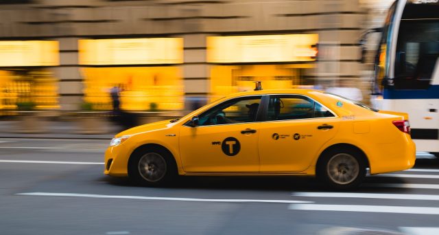 Bonus taxi 2021 in scadenza, meglio affrettarsi: importo, requisiti e beneficiari